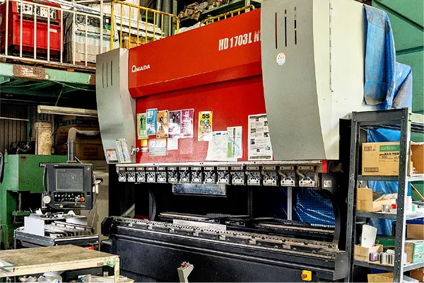 アマダブレーキ　HD-1703LNT