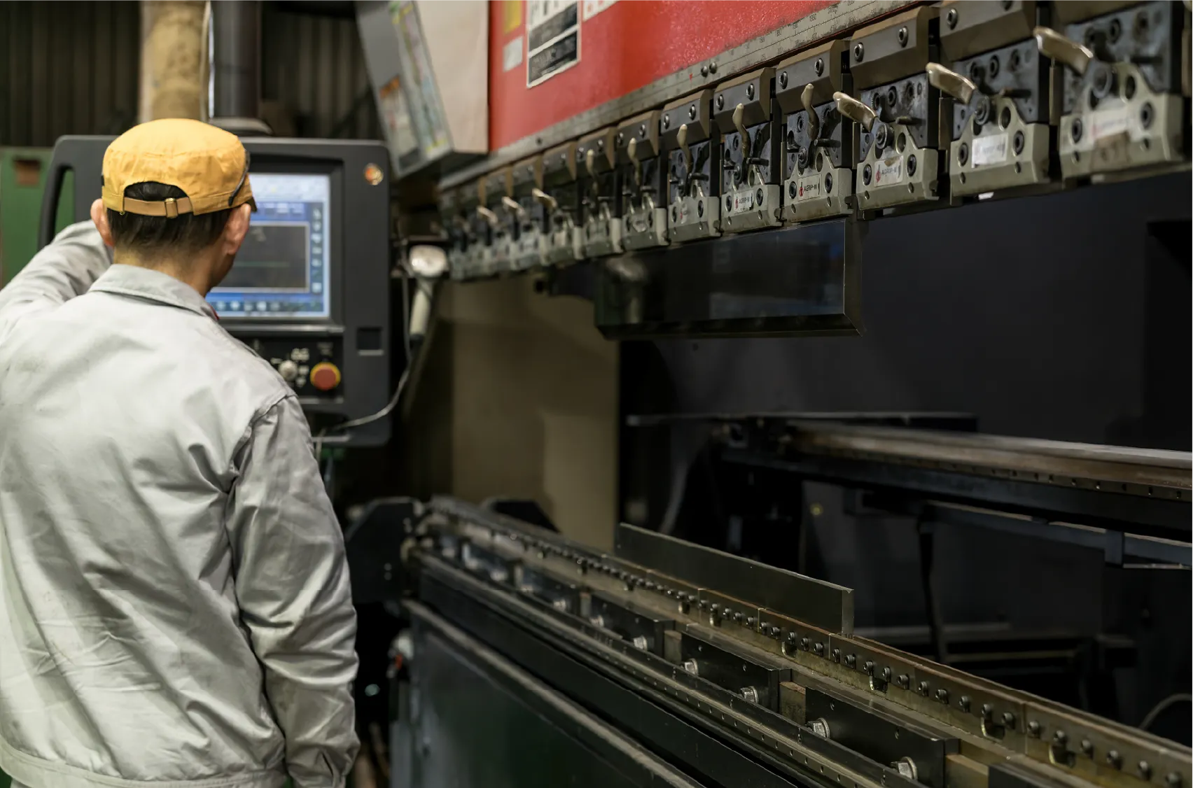 アマダブレーキ HD-1703LNT